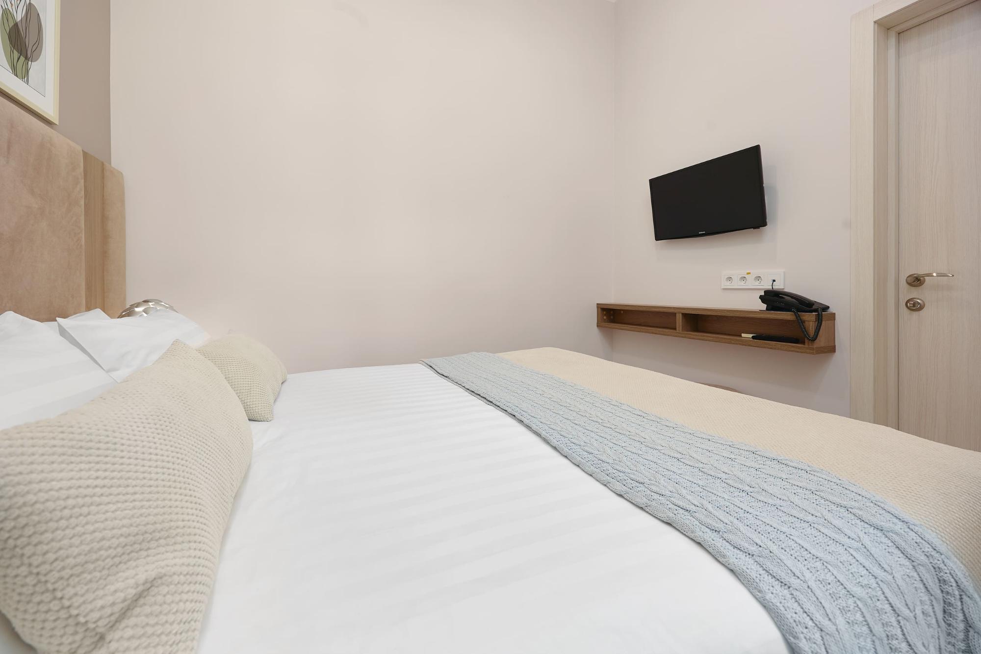 room-img