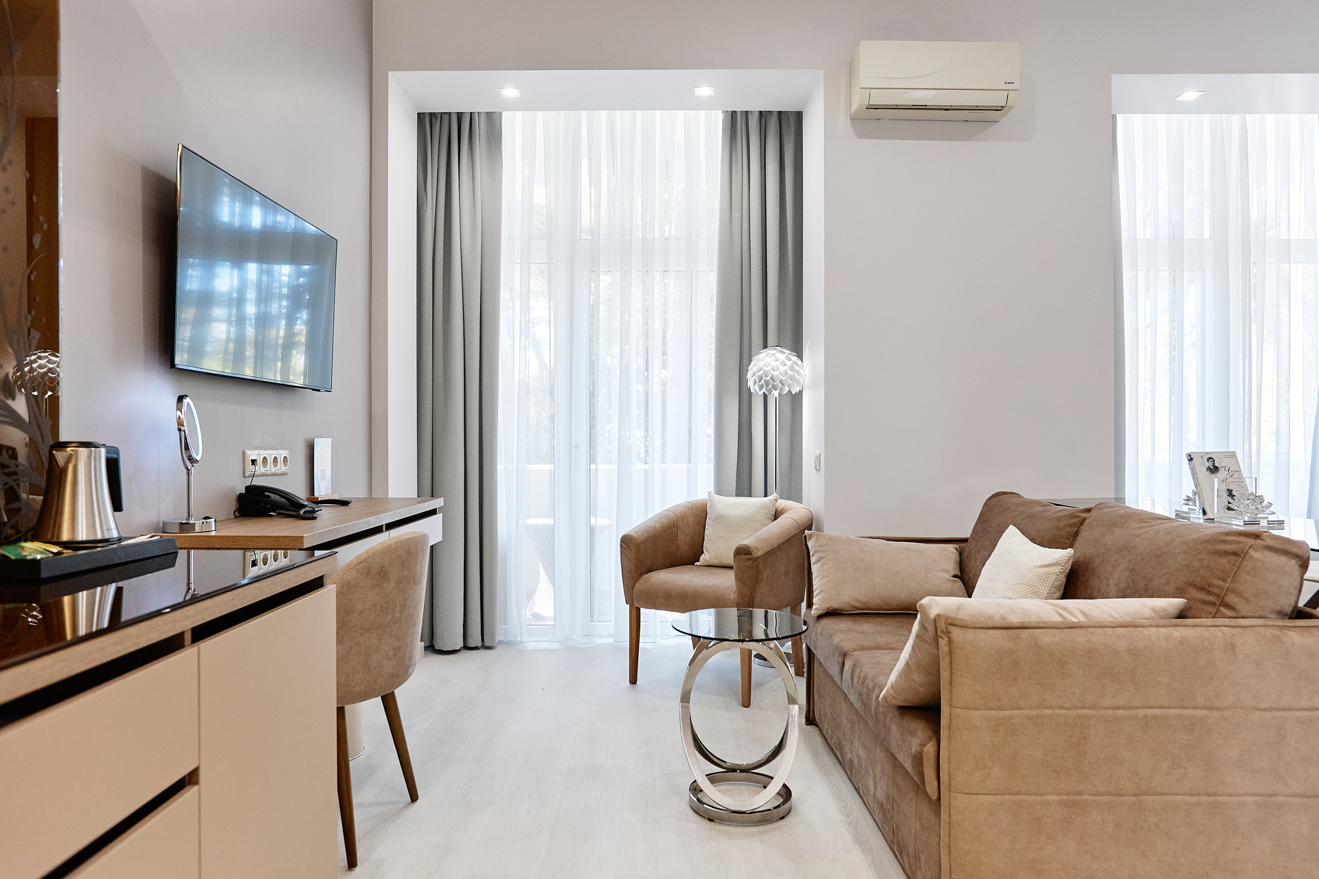 room-img