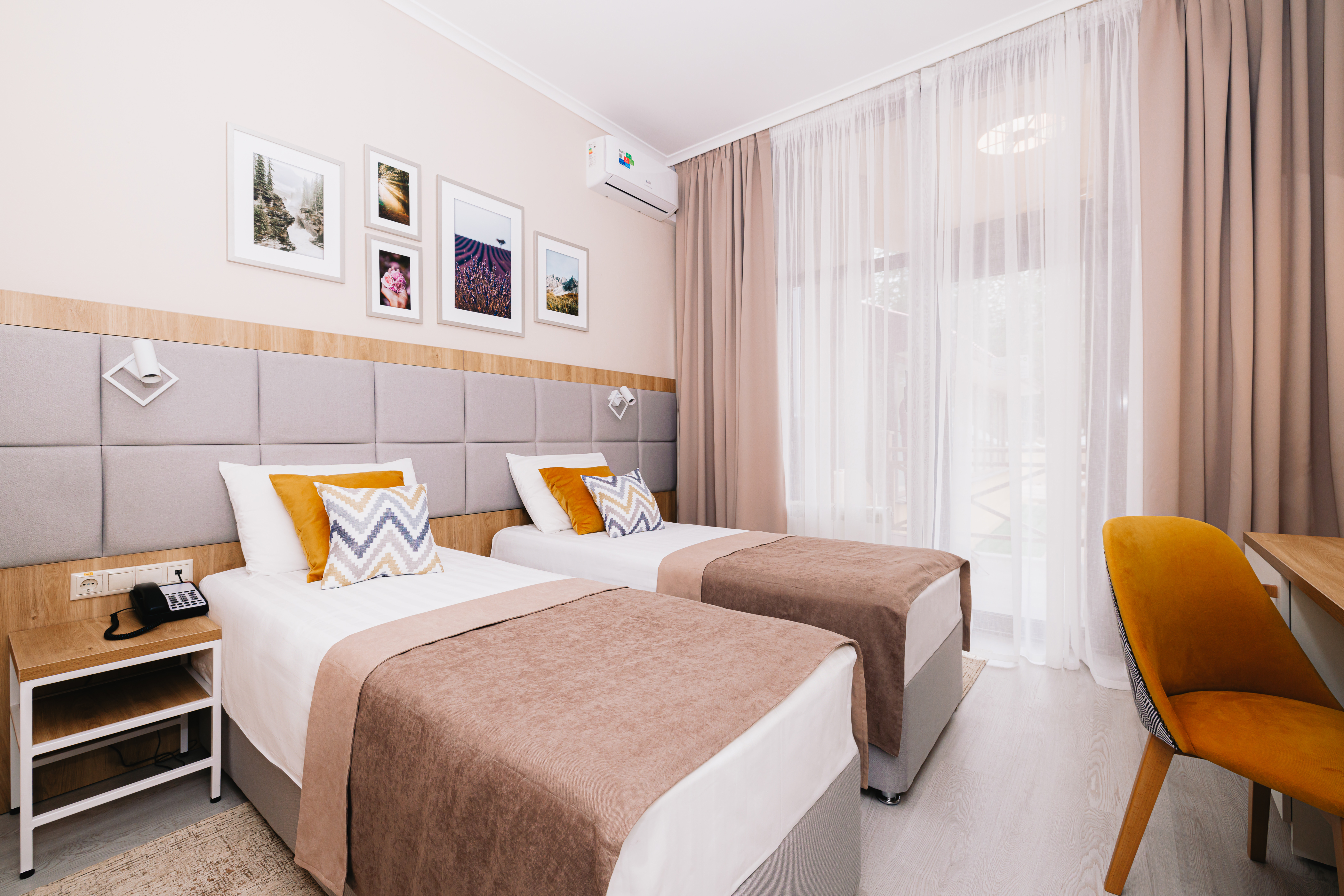room-img
