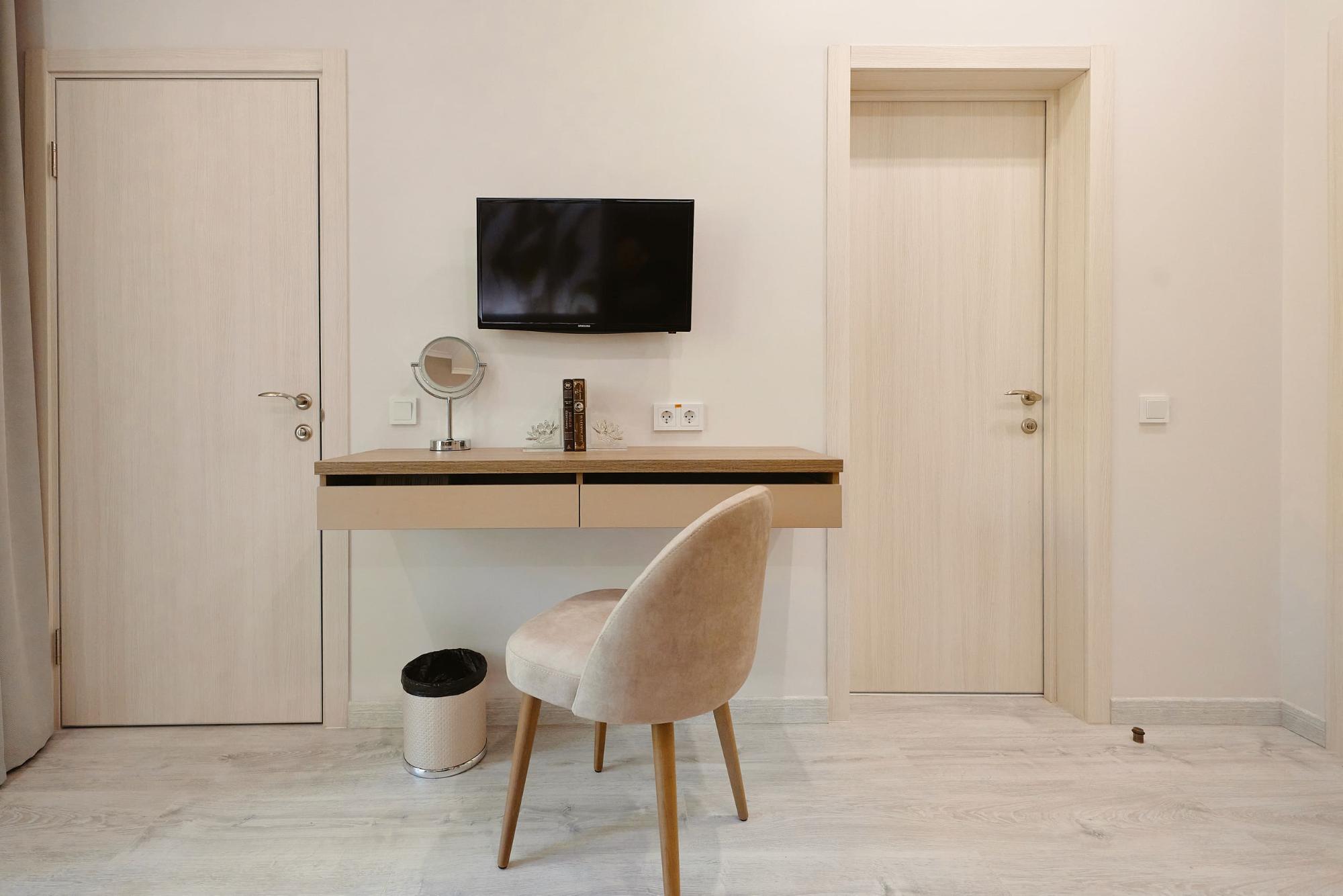 room-img