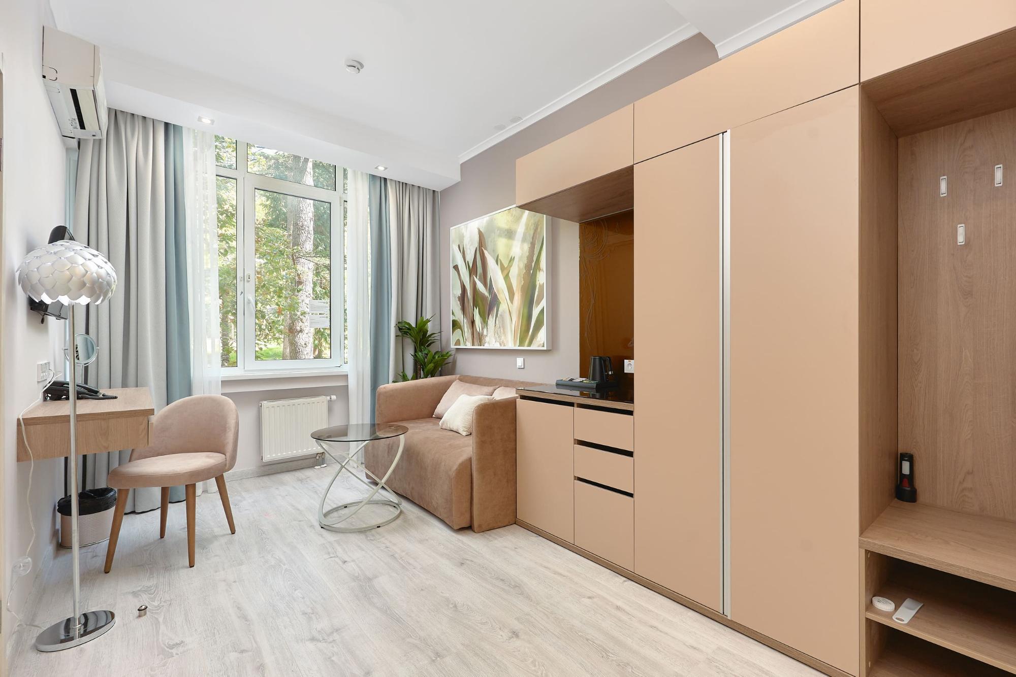 room-img