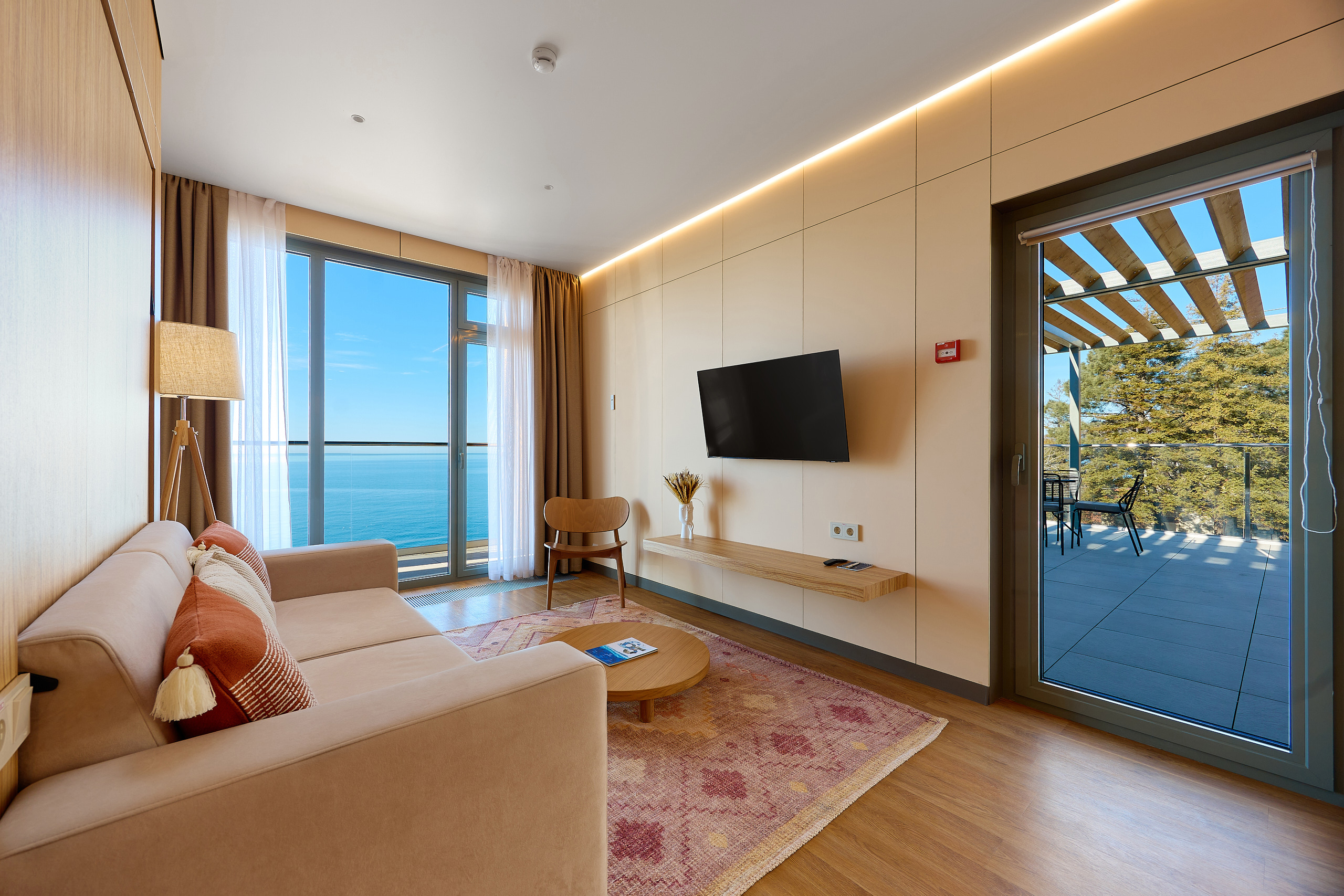 room-img