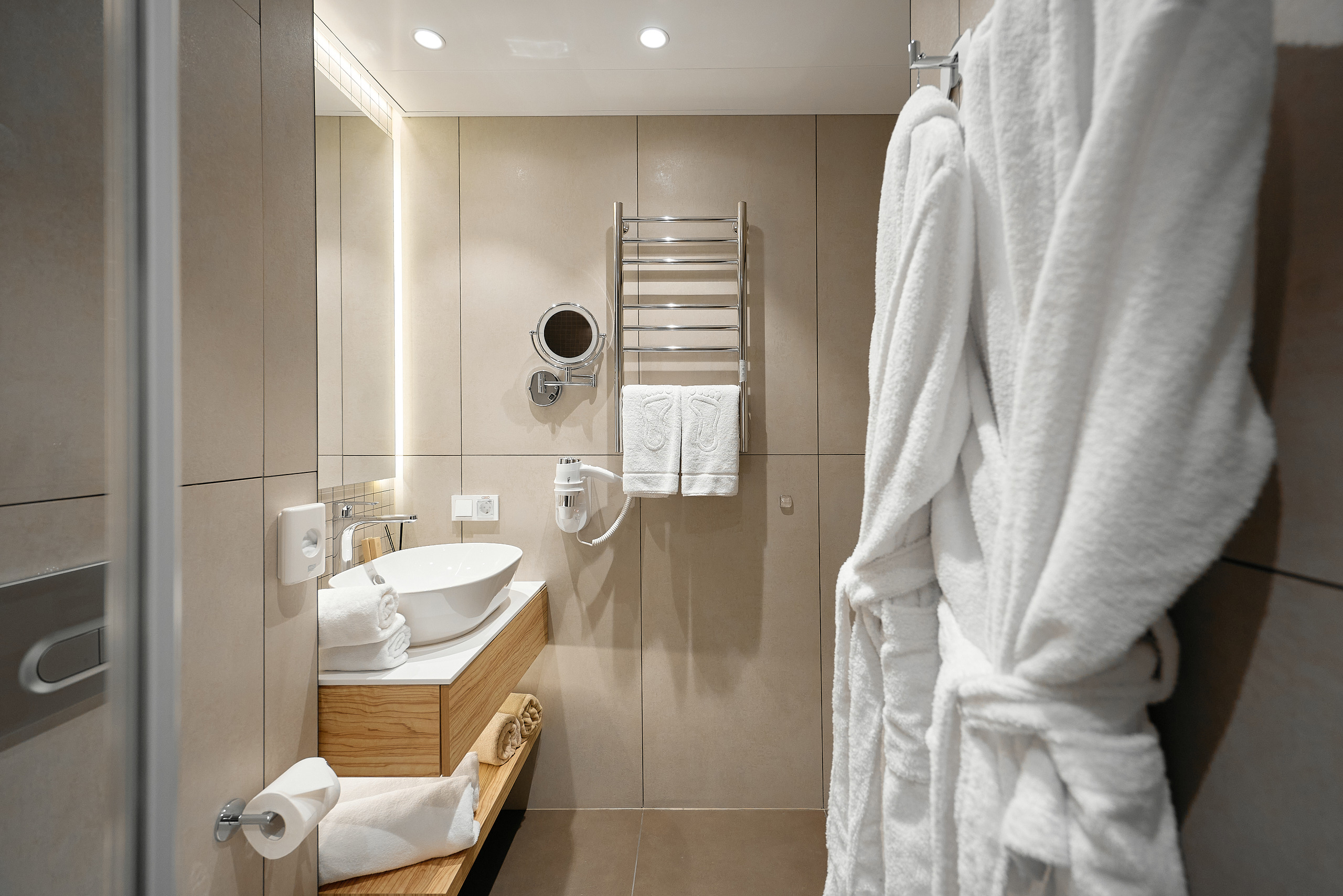 room-img