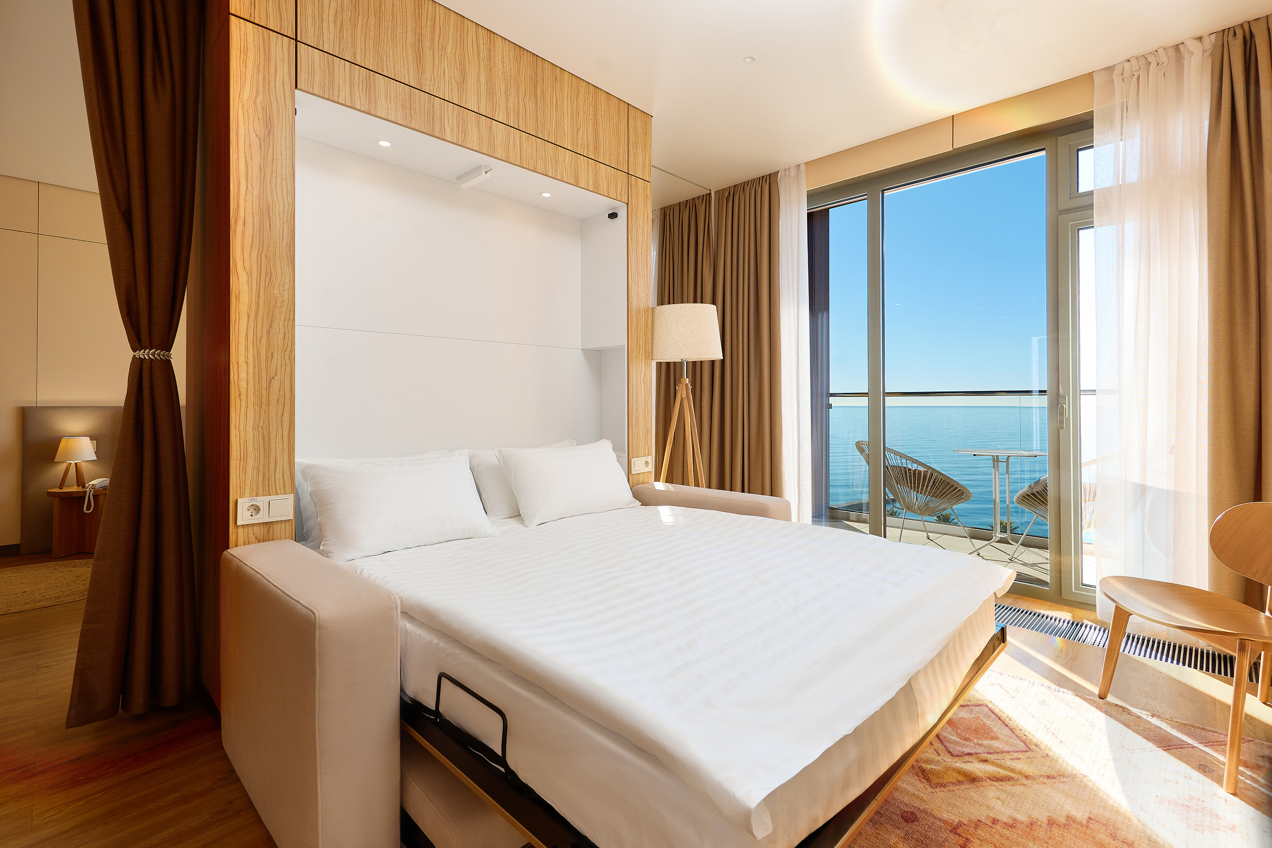 room-img