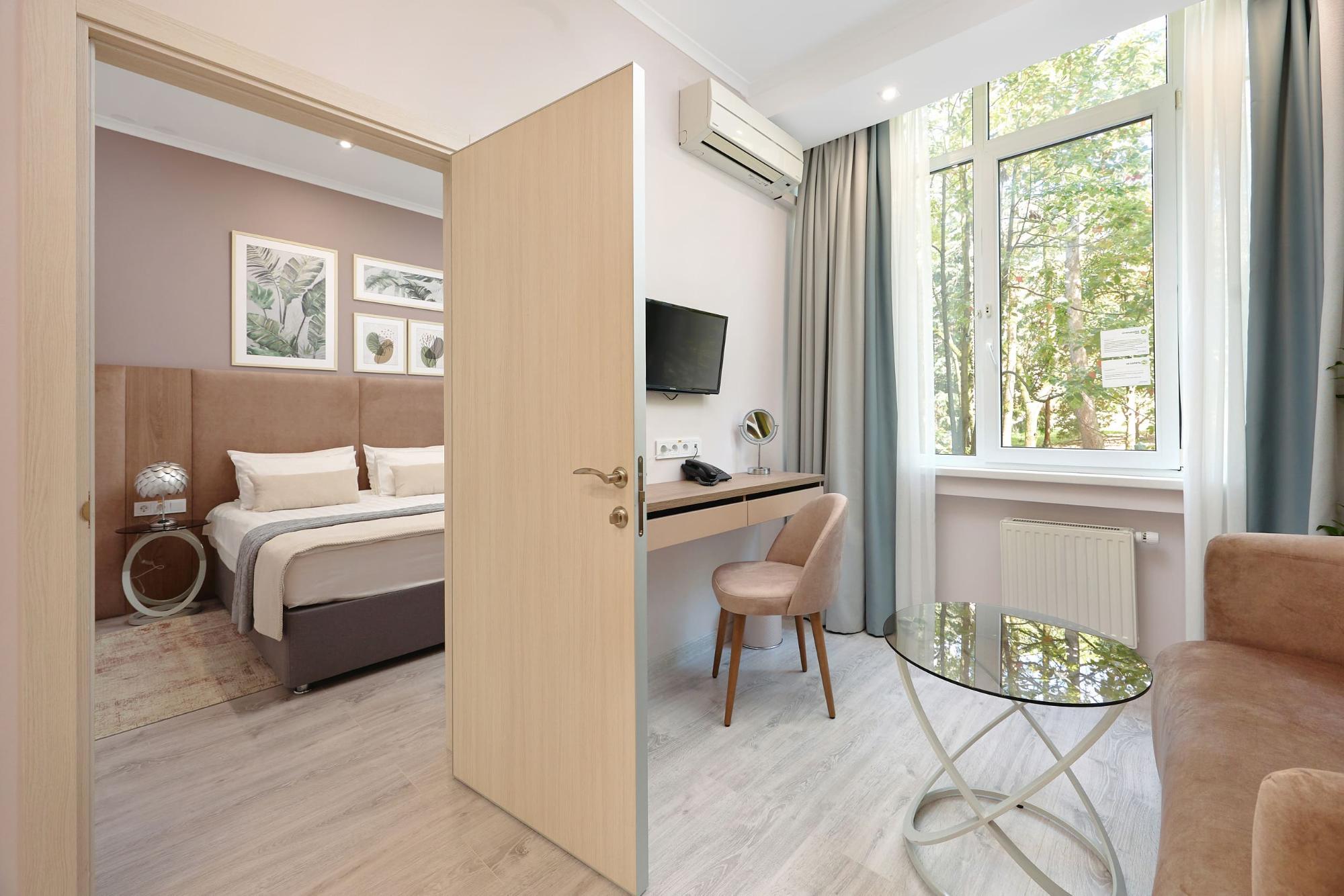 room-img