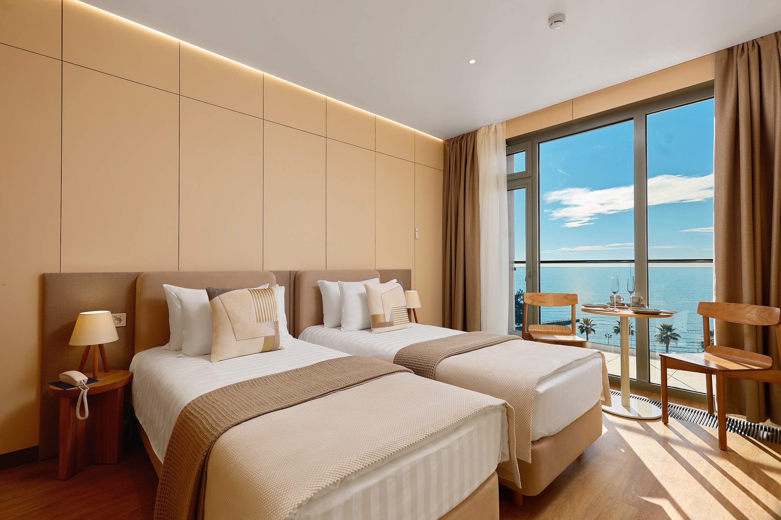 room-img