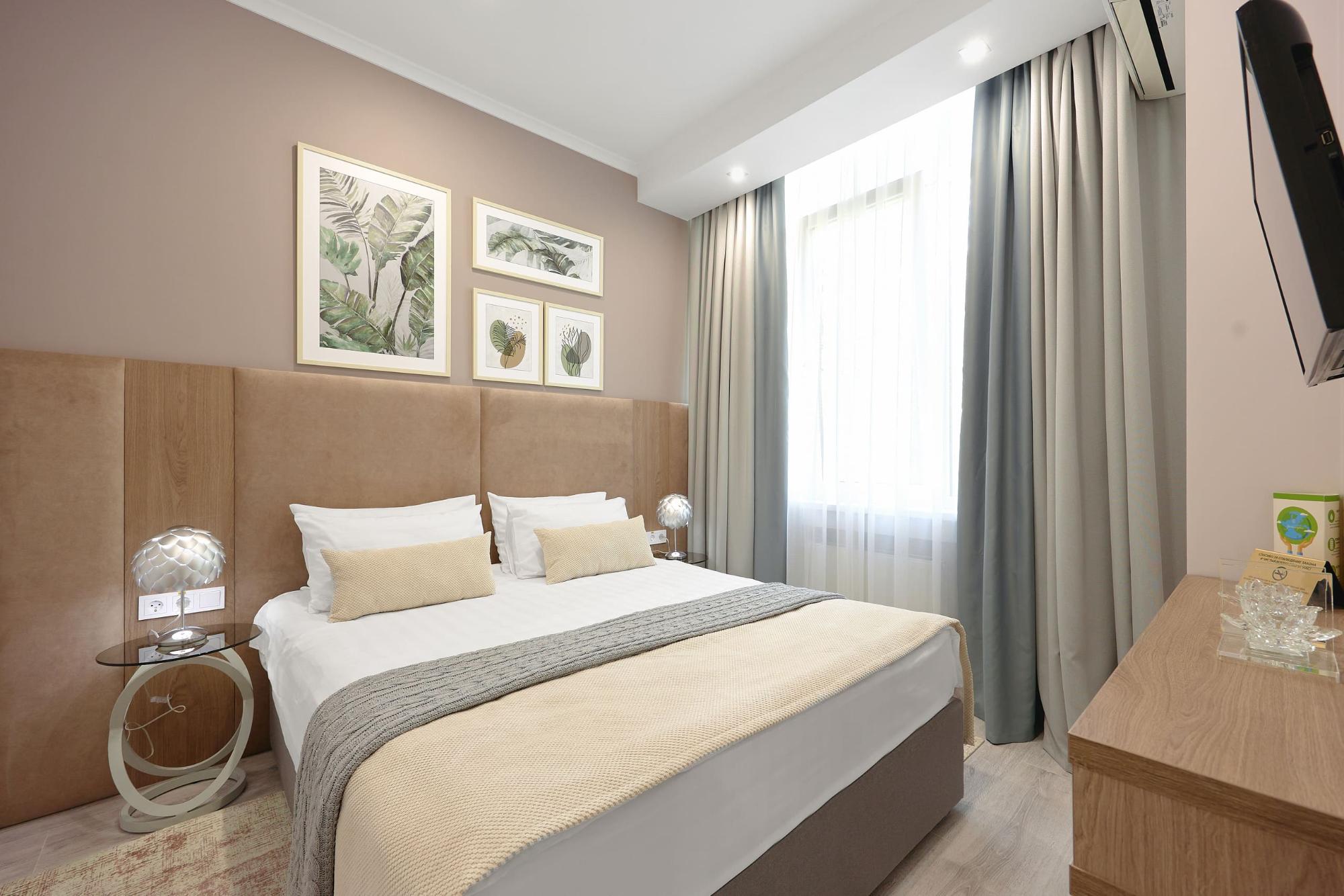 room-img